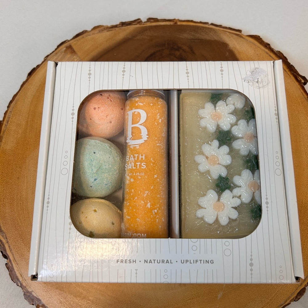 Basin Therapy in a Box Bath Gift Set Bath Salts, 3 Bath Bombs & 1 Floral Soap - Picture 2 of 4